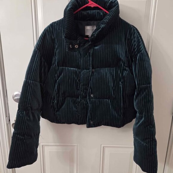 ASOS Evergreen Quilted Velvet Cropped Jacket - Picture 1 of 3